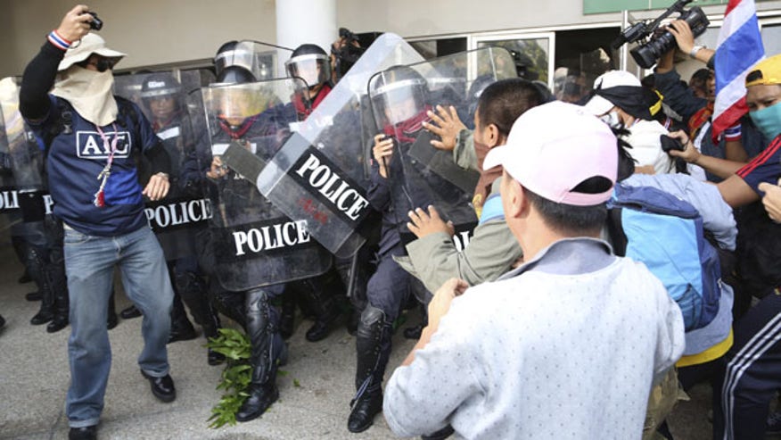 Thailand Politics_Cham640.jpg